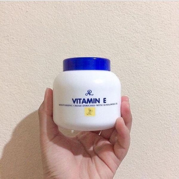 AR Vitamin E Moisturizing Cream